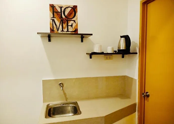 Oyo 888 Fortview Bgc Hotel Manila