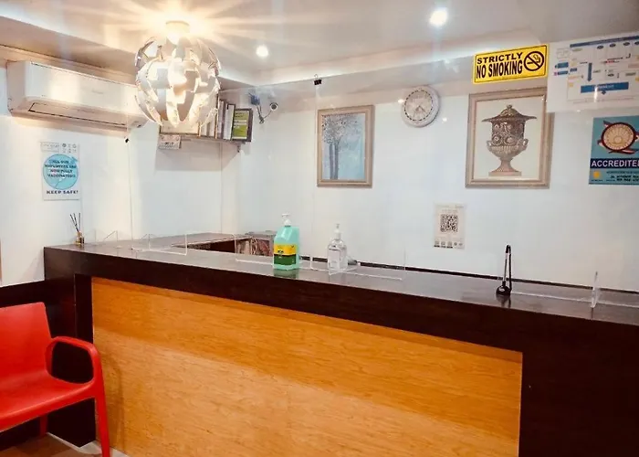 Oyo 888 Fortview Bgc Hotel
